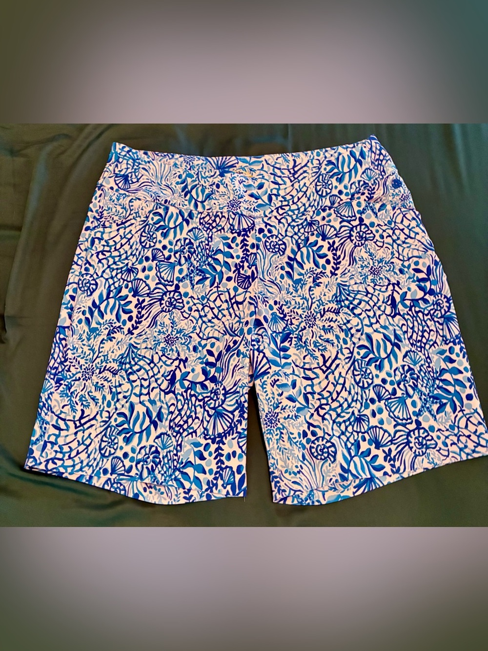 Lilly Pulitzer Luxletic Stretch Women’s Blue and Pink Floral Print Shorts